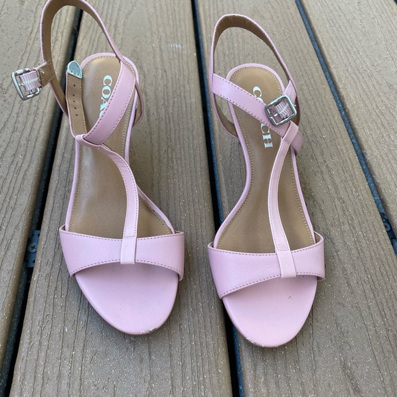 COACH Melodie Pink T Strap Sandals Heels Size 6 - Picture 1 of 3